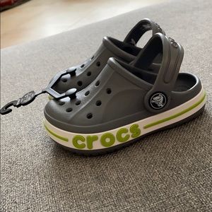 Kids Bayaband clog Crocs *NWT* (c7) Green/Grey